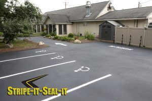 stripe-it-seal-it cm Minkler Keene NH Sealcoating Parking Lots and Driveways