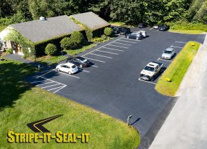 stripe-it-seal-it cm Minkler Keene NH Sealcoating Parking Lots and Driveways